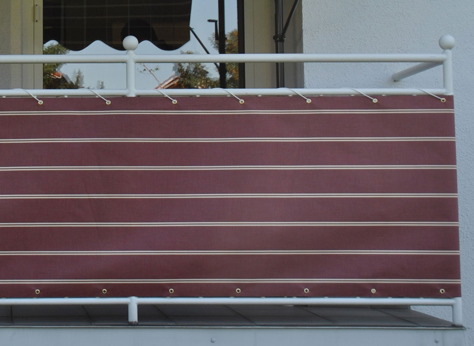 angerer-balkonbespannung-exklusiv-2200-bordeaux-sichtschutz-90-cm-x-6-m image 2